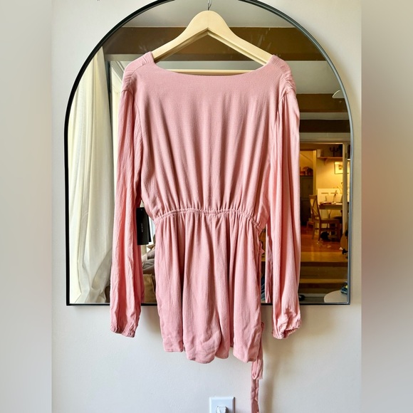 LULUS| BNWT pink Romper with tie | Large - Picture 4 of 5